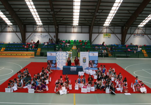 Máis dun cento de nenas participan na cuarta exhibición de ximnasia rítmica